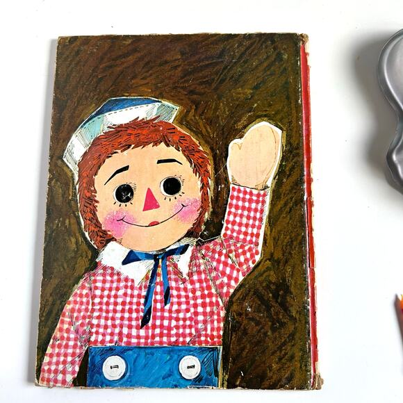 Raggedy Ann Vintage Birthday Bundle Wilton Cake Pan Book Candle Holders - Picture 8 of 9